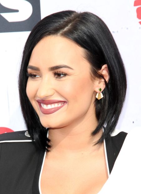 1_2818629-1 - Demi Lovato la IHEARTRADIO MUSIC AWARDS AT THE FORUM CALIFORNIA