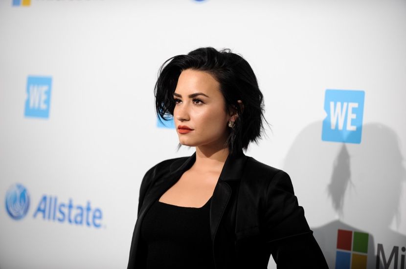 GettyImages-519641050_master - Demi Lovato la WEDAY CALIFORNIA AT THE FORUM IN INGLEWOOD CA