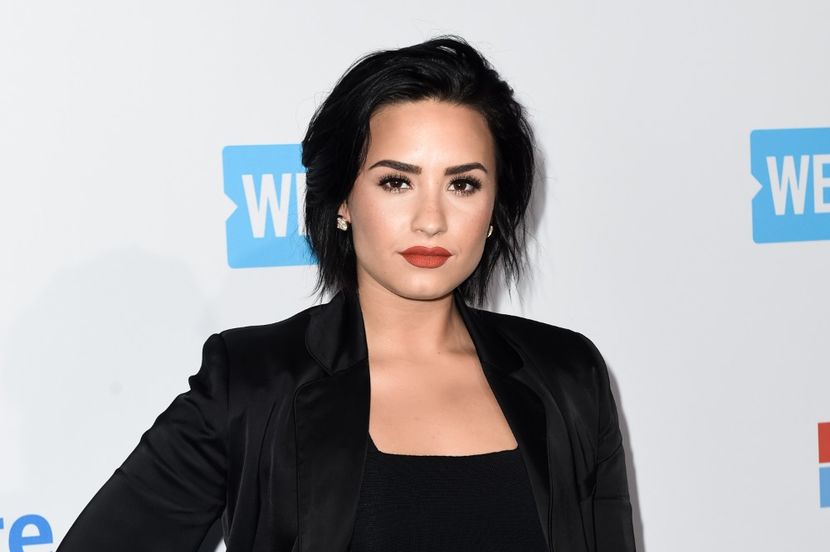 GettyImages-519641194_master - Demi Lovato la WEDAY CALIFORNIA AT THE FORUM IN INGLEWOOD CA