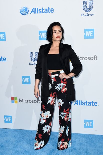 GettyImages-519641224_master - Demi Lovato la WEDAY CALIFORNIA AT THE FORUM IN INGLEWOOD CA