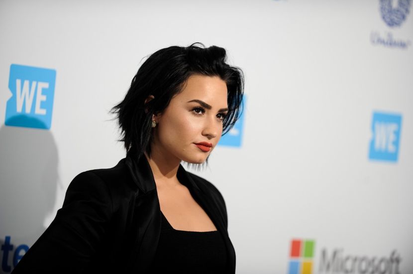 GettyImages-519641044_master - Demi Lovato la WEDAY CALIFORNIA AT THE FORUM IN INGLEWOOD CA