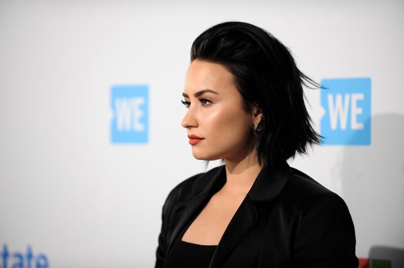 GettyImages-519641226_master - Demi Lovato la WEDAY CALIFORNIA AT THE FORUM IN INGLEWOOD CA