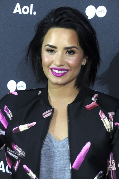  - Demi Lovato la AOL NEWFRONT AT SEAPORT DISTRICT IN NEW YORK