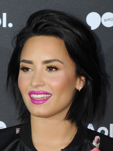  - Demi Lovato la AOL NEWFRONT AT SEAPORT DISTRICT IN NEW YORK