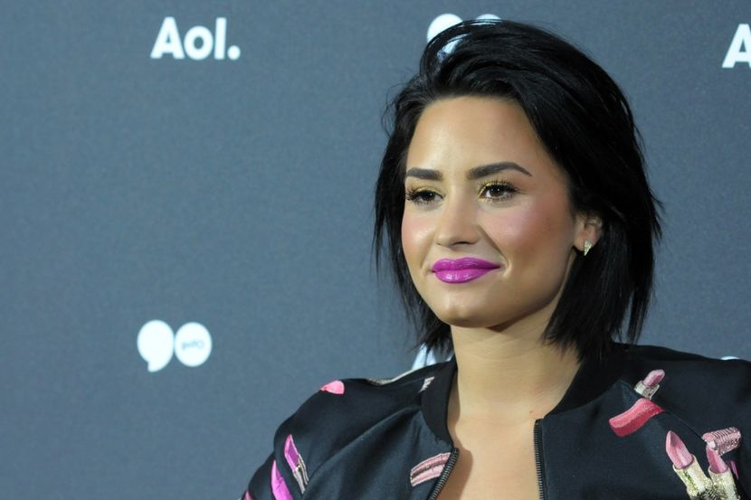  - Demi Lovato la AOL NEWFRONT AT SEAPORT DISTRICT IN NEW YORK