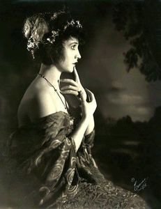  - Vintage beauty