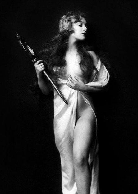  - Vintage beauty