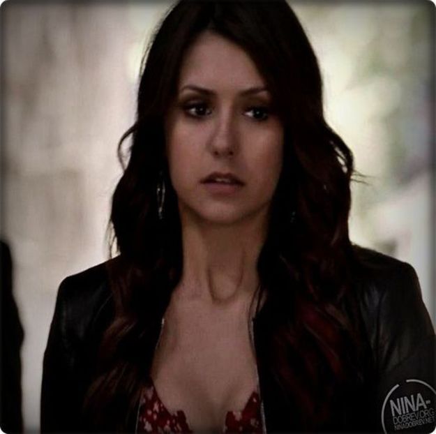 ▬ Coboara scarile si se intinde facand trezita din somn.❝Cat am dormit?❞=)))) - here - episode 53 - done