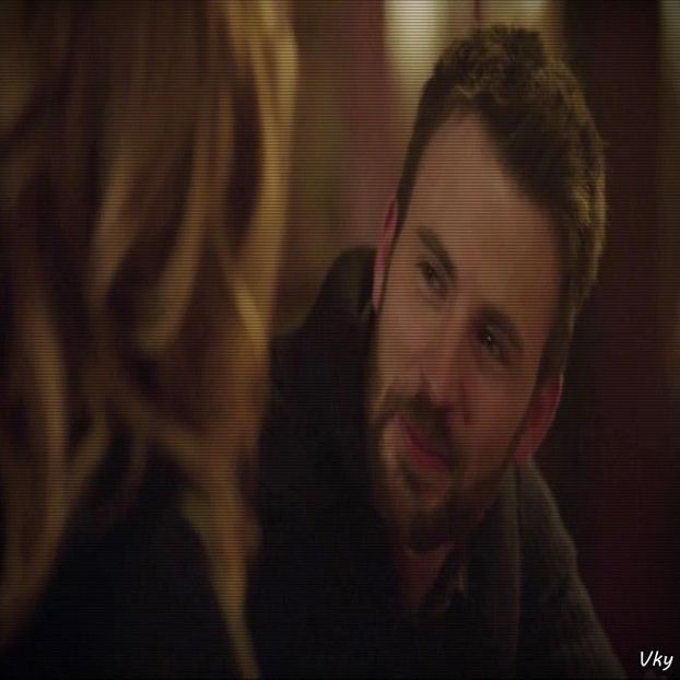 ▬ ❝Deja rad, nu ar face diferenta.❞ Se uita la ea mustacind .=))))))) - SO3xE03 And I find it kinda funny