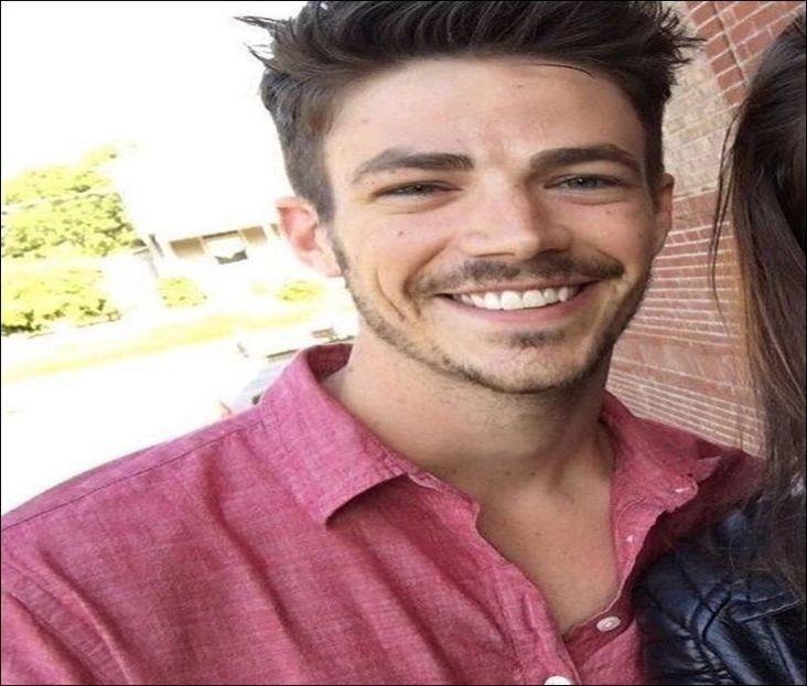 ⤑# personaje bagate la intamplare alegi daca ai chef de vreunu din ei=)))),sta beat( - SO3xE03 And I find it kinda funny