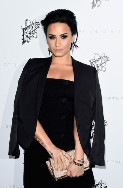  - Demi Lovato la STELLA MCCARTNEY AUTUMN 2016 PREESSENTATION IN LOS ANGELES