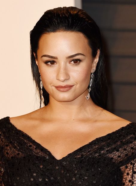 022816_EDLA_BDG_427 - Demi Lovato la 2016 VANITY FAIR OSCAR PARTY HOSTED BY GRAYDON CARTER AT WALLIS ANNENBERG CENTER