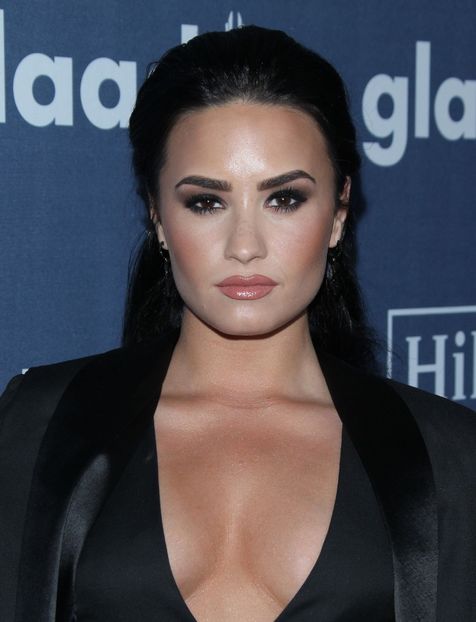1_283829-11 - Demi Lovato la 2016 GLAAD MEDIA AWARDS AT THE BEVERLY HILTON IN LOS ANGELES