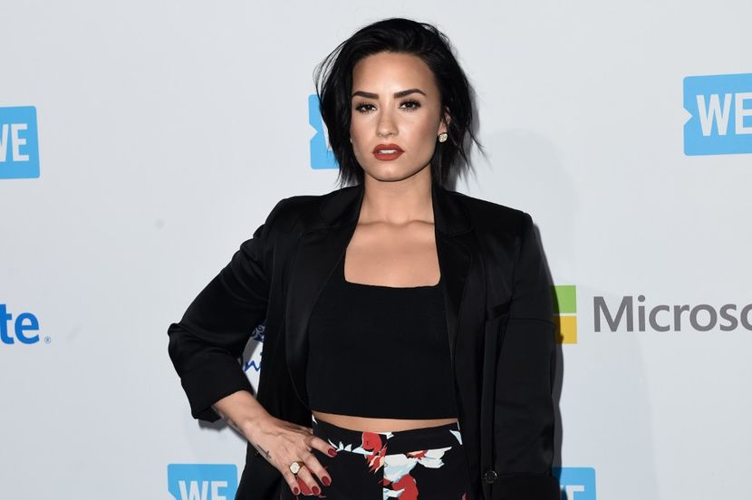 GettyImages-519641168_master - Demi Lovato la WEDAY CALIFORNIA AT THE FORUM IN INGLEWOOD CA 2016