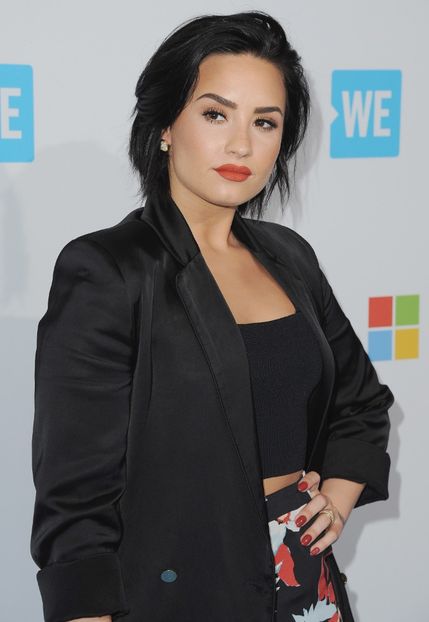 GettyImages-519635616_master - Demi Lovato la WEDAY CALIFORNIA AT THE FORUM IN INGLEWOOD CA 2016