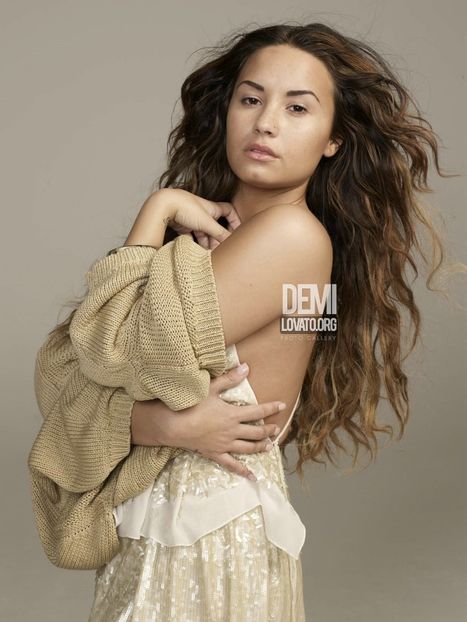 - DEMI LOVATO PHOTOSHOOTS 1