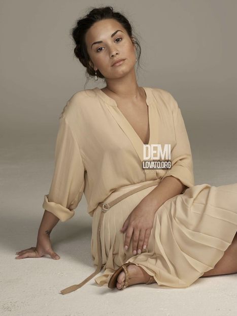  - DEMI LOVATO PHOTOSHOOTS 1
