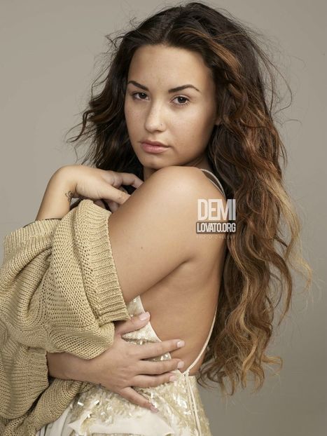  - DEMI LOVATO PHOTOSHOOTS 1