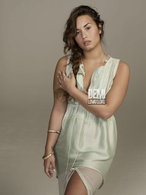  - DEMI LOVATO PHOTOSHOOTS 1