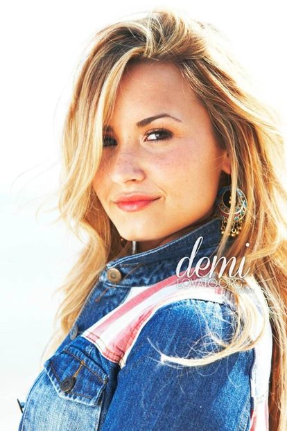  - DEMI LOVATO PHOTOSHOOTS 2
