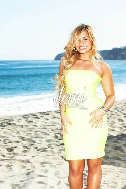 - DEMI LOVATO PHOTOSHOOTS 2