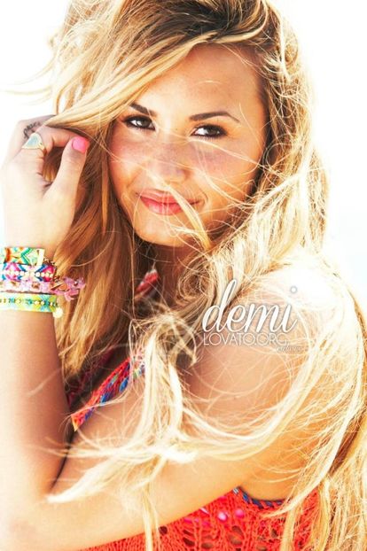  - DEMI LOVATO PHOTOSHOOTS 2
