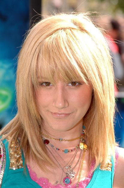  - Ashley Tisdale la Son of the Mask Los Angeles Premiere at The Grove in Los Angeles California