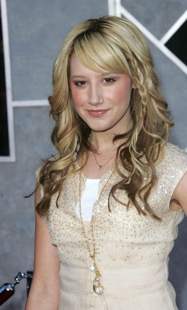  - Ashley Tisdale la The Greatest Game Ever Played Los Angeles Premiere at El Capitan in Hollywood