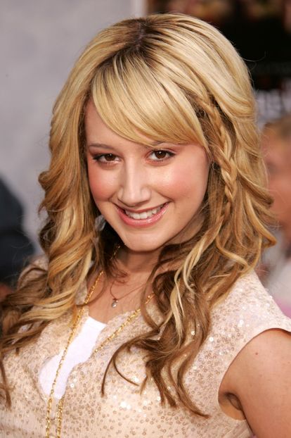  - Ashley Tisdale la The Greatest Game Ever Played Los Angeles Premiere at El Capitan in Hollywood
