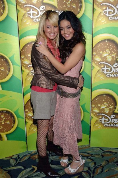  - VANESSA HUDGENS SI ASHLEY TISDALE