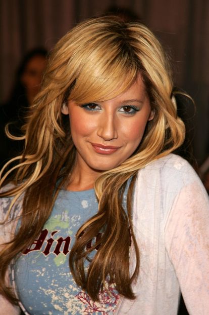  - Ashley Tisdale la Glory Road Premiere at the Pantages Theatre in Hollywood