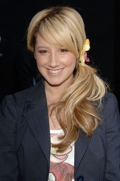  - Ashley Tisdale la Curious George World Premiere at the ArcLight in Hollywood