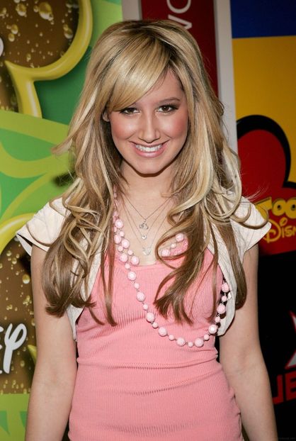  - Ashley Tisdale la Stars of the Disney Channel appear at Splashlight Studios in New York City