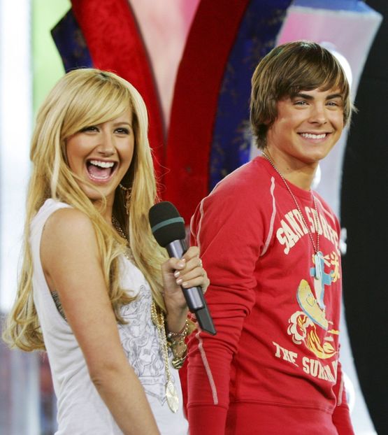  - ASHLEY TISDALE SI ZAC EFRON