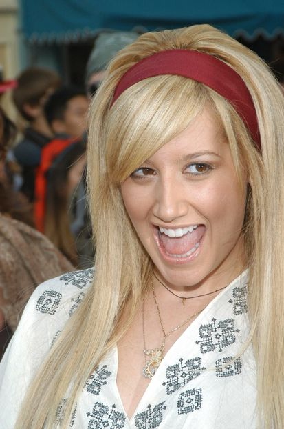  - Ashley Tisdale la Pirated of the Caribbean 2 Dead Man s Chest premiere at Disneyland in Anaheim