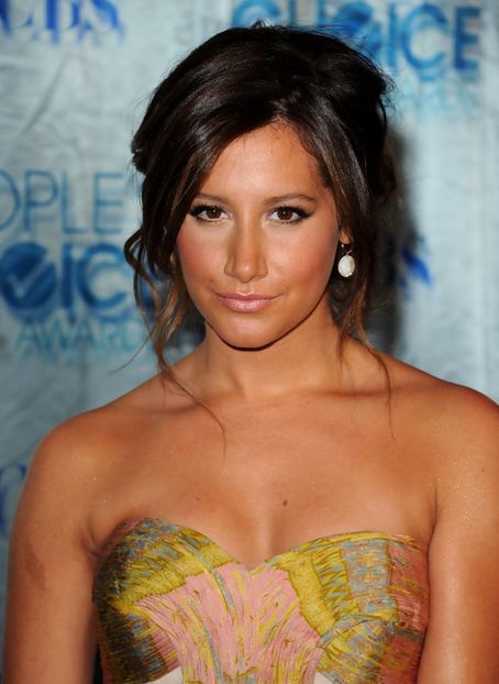  - Ashley Tisdale la People s Choice Awards at the Nokia Theatre in Los Angeles California