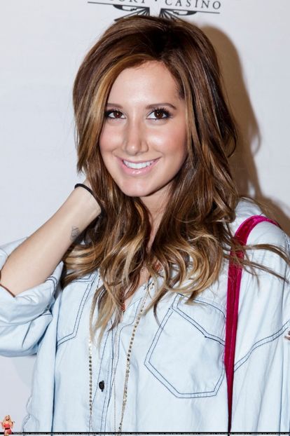  - ASHLEY TISDALE LA LAKERS CASINO NIGHT