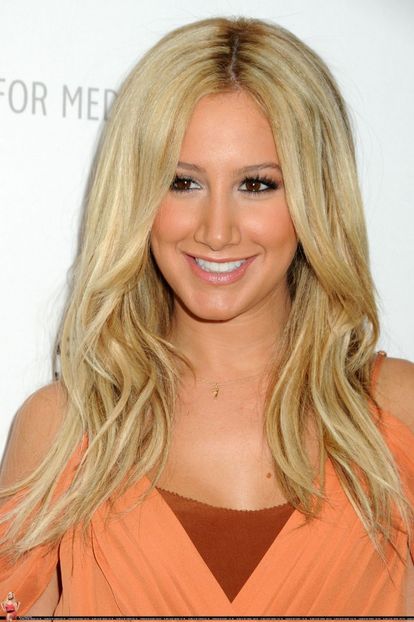  - Ashley Tisdale la The Paley Center for Media s Paley Fest Family 2011 in Beverly Hills California