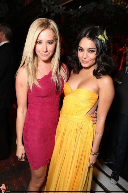  - VANESSA HUDGENS SI ASHLEY TISDALE
