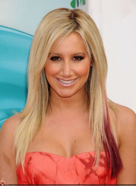  - Ashley Tisdale la Nickelodeon s 25th annual Kid s Choice Awards at Galen Center in Los Angeles