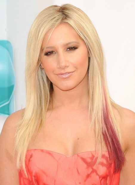  - Ashley Tisdale la Nickelodeon s 25th annual Kid s Choice Awards at Galen Center in Los Angeles
