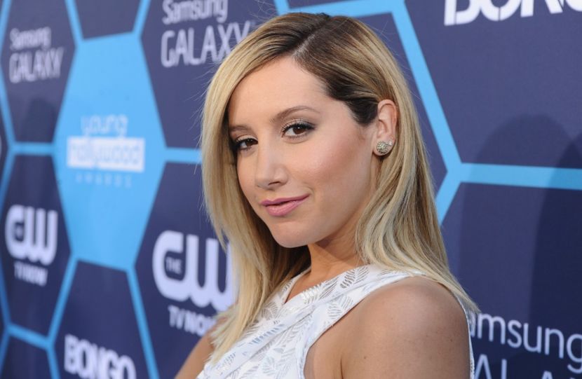  - Ashley Tisdale la Young Hollywood Awards in Los Angeles California