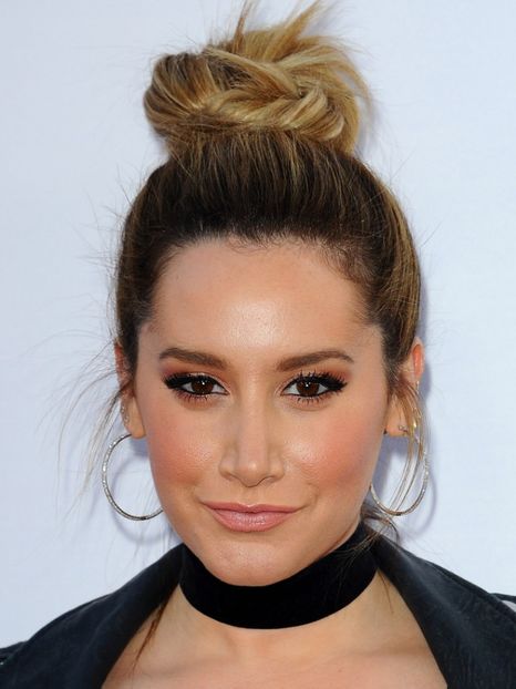  - Ashley Tisdale la Mother s Day Hollywood Premiere at the TCL Chinese Theatre IMAX in Hollywood