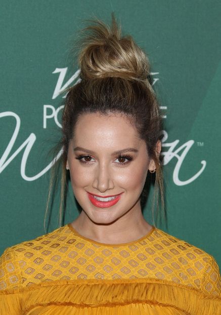 014_0 (1) - Ashley Tisdale la Variety s Power of Women Luncheon in Los Angeles