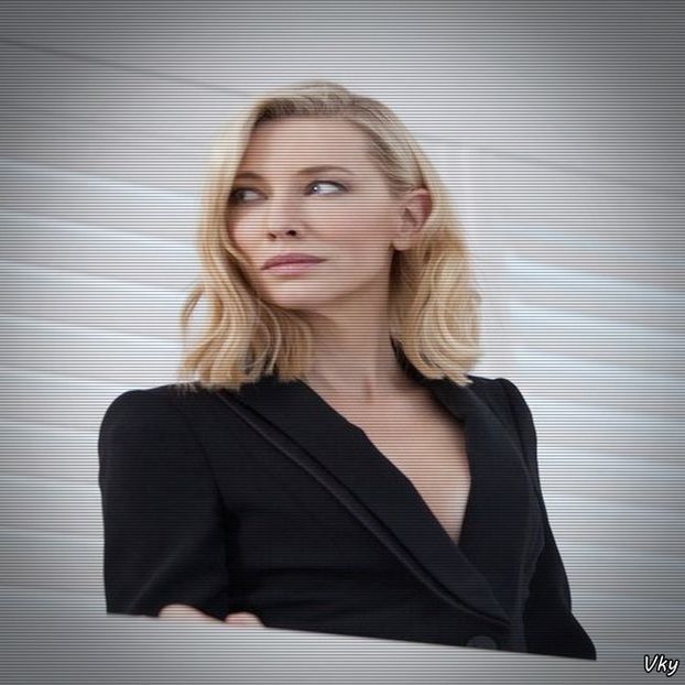 ▬ ❝Love you!❞ Surade si isi lasa privirea uitandu-se la ea. =)))) - SO3xE03 And I find it kinda funny