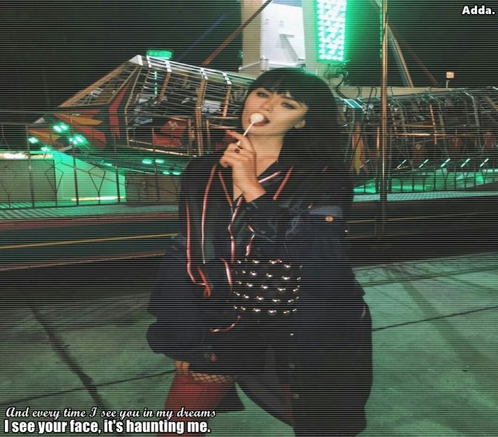 - Ei, na, nu mai spune... *ge#me artistic când o mușcă ca să nu mai zică Au=)))))))))))))))))* - SO3xE03 And I find it kinda funny