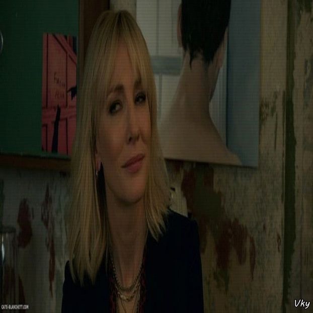 ▬ Isi ridica privirea si se uita la ea fix ca in poza.=)))))) - SO3xE03 And I find it kinda funny