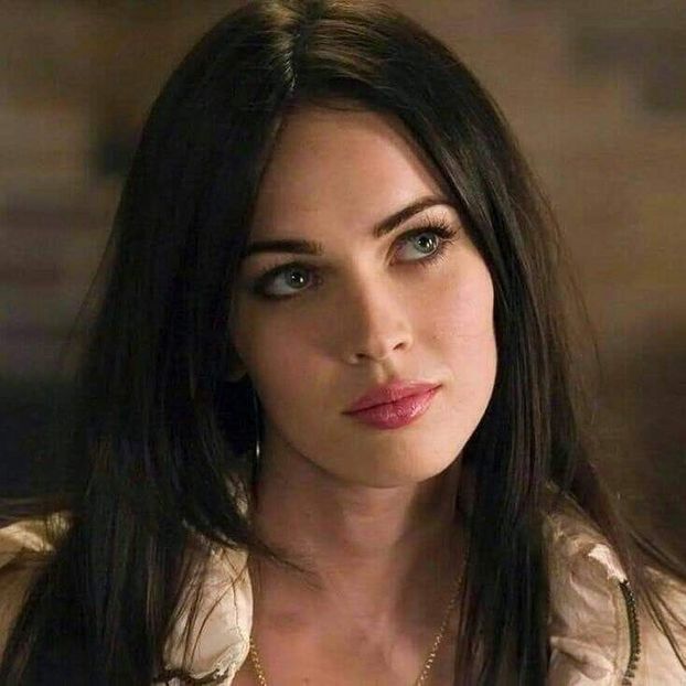 - *Ronaldo se holba la poze cu Michelle si aproape plangea de dorul - Epii 28 _ Cant feel my face