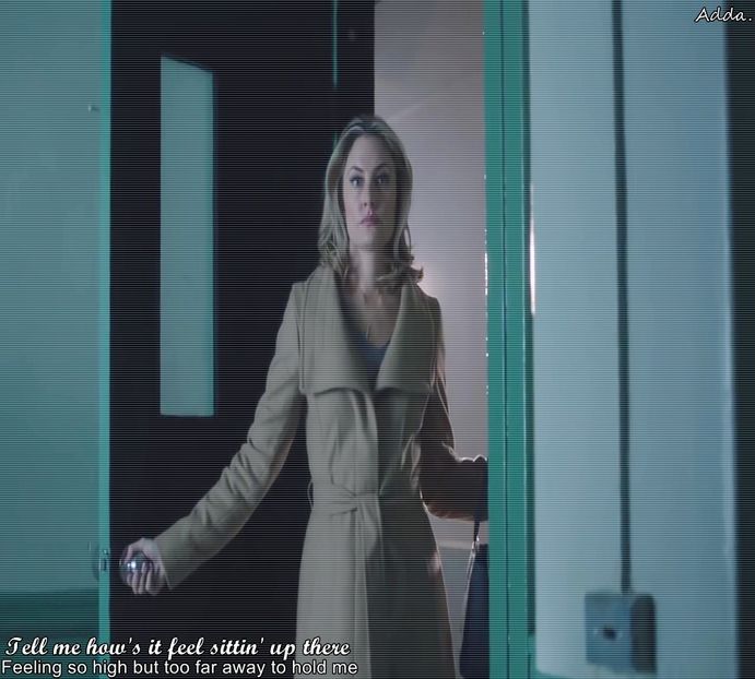 - *pleacă cu ea zâmbind spre camera lor* =))))))) - SO3xE03 And I find it kinda funny