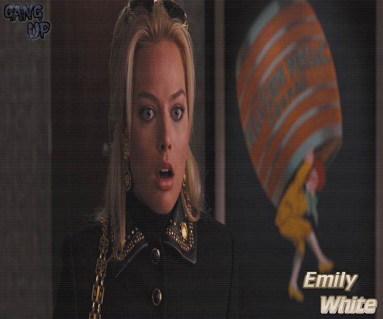 - *rămâne IP când vede balamucul și lasă sacoșele jos, se uită spre Ronaldo și Eric și - Epii 29 _ Put your hands in the air